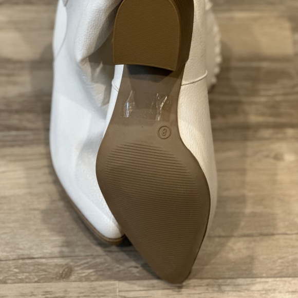 White ankle length cowboy boots - Picture 4 of 4